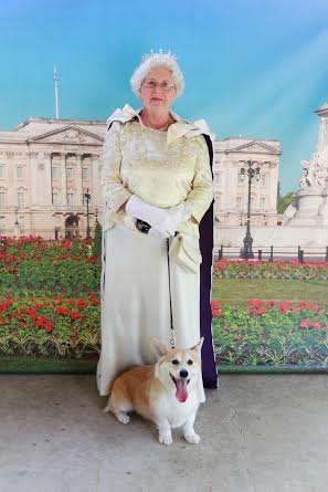 Wally met "The Queen".